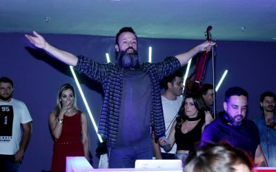 “Café de la Musique Dinning Jequitimar” agita Guarujá
